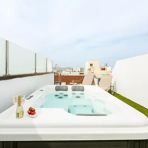Luxury Penthouse With Jacuzzi La Strada Apartamento